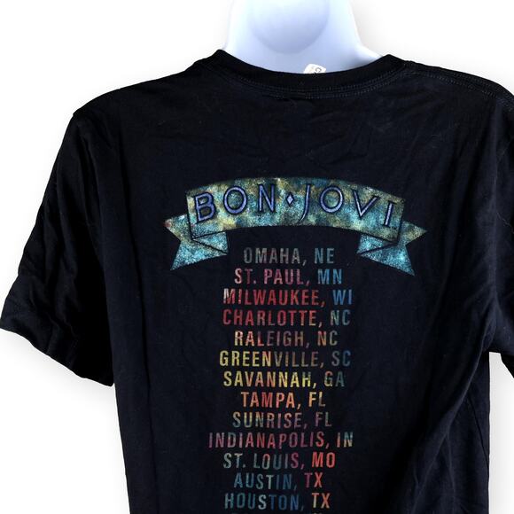 Bon Jovi Tee Shirt  Black Tour Concert Classic 2022 NWOT M - Picture 4 of 5